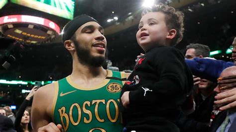 Celtics star Jayson Tatum reunites with 2-year-old son in bubble