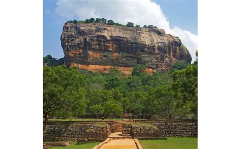 10 best places to visit to explore the ancient ruins in Sri Lanka | Cinnamon U