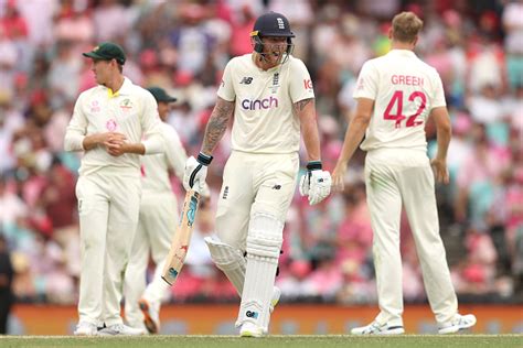 Ashes 2021-22: WATCH - Stokes gets lucky after bails remain unmoved ...