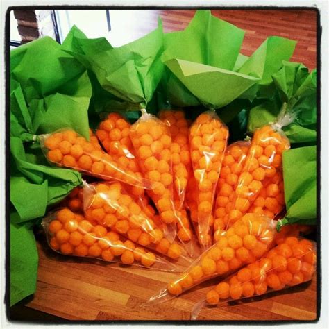 Cheese puff balls as carrots. | Decoração festa fazendinha, Festa masha ...