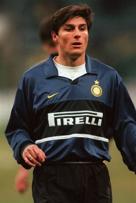 Javier Zanetti (Inter Milan) | Retro football shirts, Italy national ...