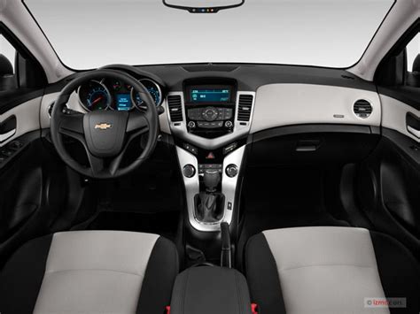 2012 Chevrolet Cruze: 40 Interior Photos | U.S. News