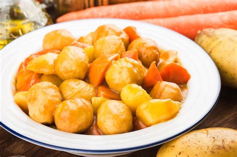 Free Photo | Curry potato carrot fish ball