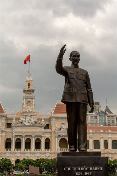 Statue in Ho Chi Minh City editorial stock image. Image of building - 74023629