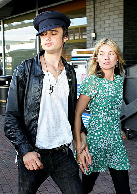 pete doherty Picture 1 - Pete Doherty and Kate Moss Leaving at Dublin Airport