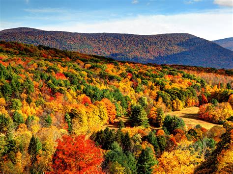 The 10 Best Fall Hiking Trails in the U.S. - Photos - Condé Nast Traveler