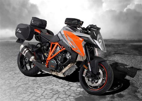 Lock-it Tankring mounts H&B Tankbags on the KTM 1290 Super Duke GT / 2016->