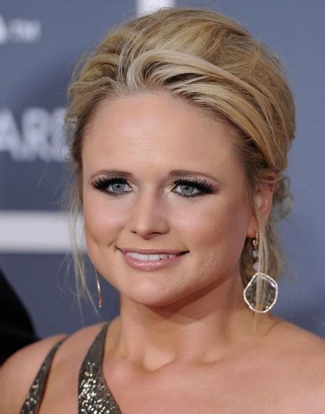 Hot Photos Celebrity: Miranda Lambert Hairstyles