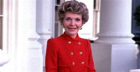 Nancy Reagan Biography - Facts, Childhood, Family & Achievements of ...