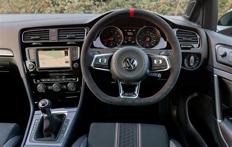 Evolution of the Volkswagen Golf interior | Motor Match