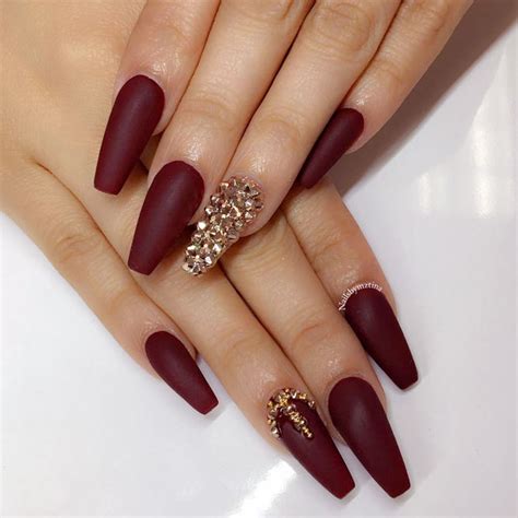 40+ Gorgeous Maroon Color Nails Designs - Fashionre