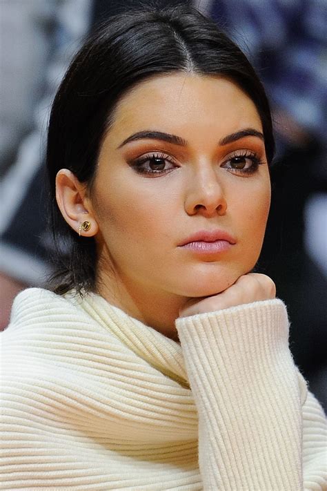 16 Inspiring Kardashian and Jenner Beauty Moments | Kendall jenner ...