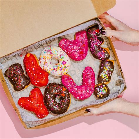 The 5 Best Donut Delivery Services