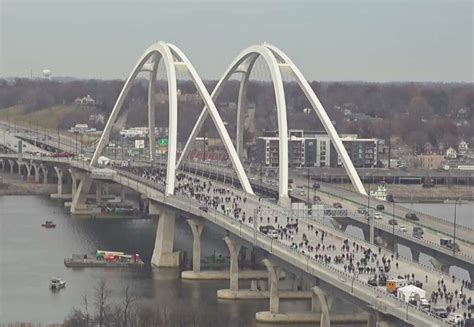 I-74 bridge over Mississippi river opens in Quad Cities | WALS