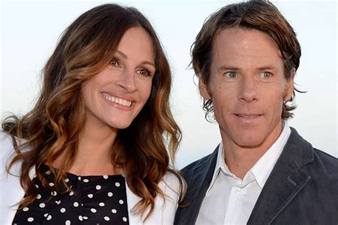 Julia Roberts Celebrates 21st Wedding Anniversary with Husband Danny Moder