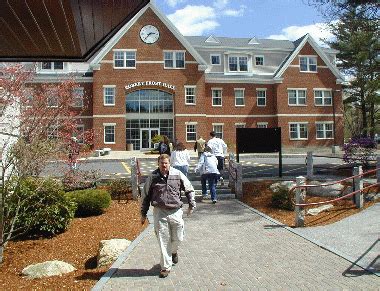 Southern New Hampshire University (SNHU, SNHU) Introduction and Academics - Manchester, NH