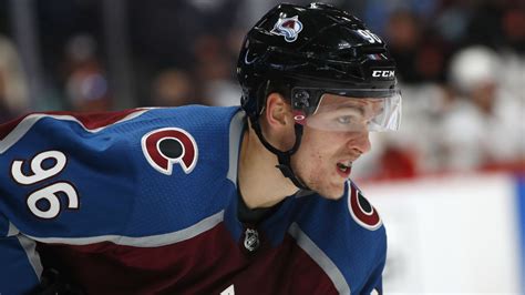 Mikko Rantanen starts season with two goals, Avalanche beat Flames