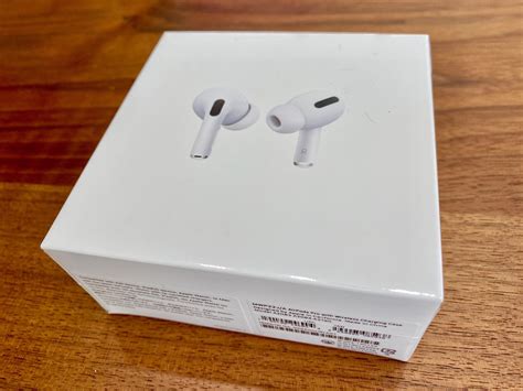 Airpods Pro Unboxing, Size Comparison, and Initial Impressions : apple