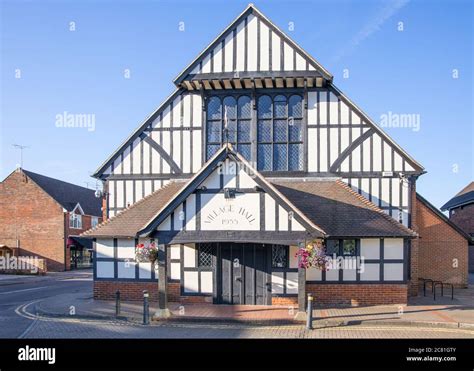 Cranleigh village hi-res stock photography and images - Alamy