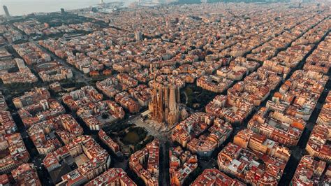 What Makes Barcelona A Smart City? - 6 Brilliant Strategies - Smart CRE