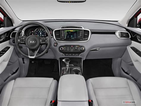 2017 Kia Sorento: 58 Interior Photos | U.S. News