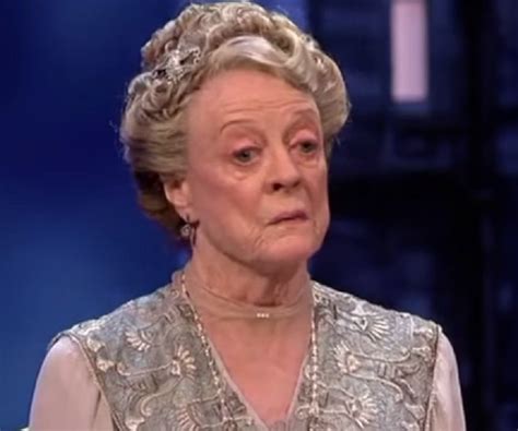 Maggie Smith Biography - Facts, Childhood, Family Life & Achievements