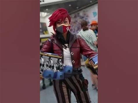 VI COSPLAY (LEAGUE OF LEGENDS) : r/animeexpo