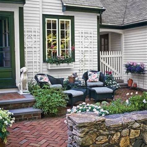 34 Fascinating Front Yard Cottage Garden Decor Ideas - HMDCRTN