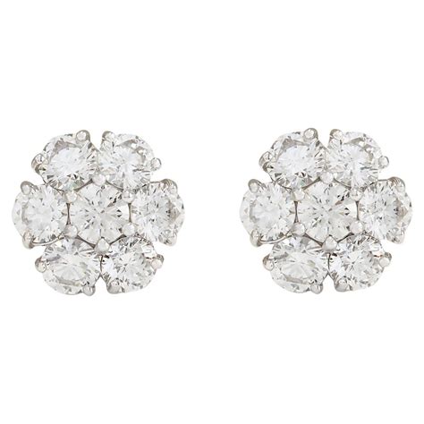 2.00 Carat Natural Diamond 18 Karat White Gold Earrings For Sale at 1stDibs