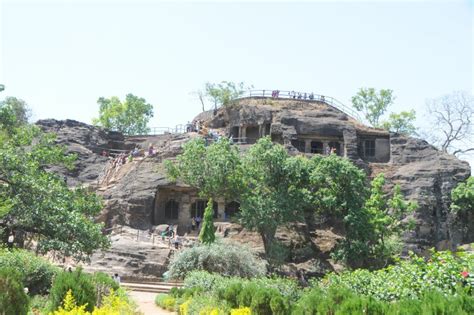 Shri Panch Pandav Caves a Panchmarhi, India Fotografia Editoriale ...