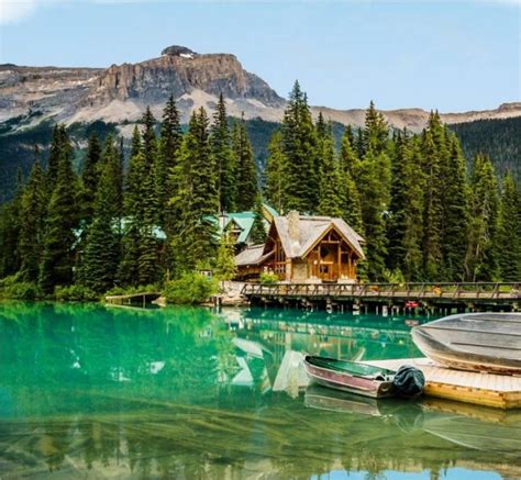 Emerald-Lake-Lodge - Mountain Travel