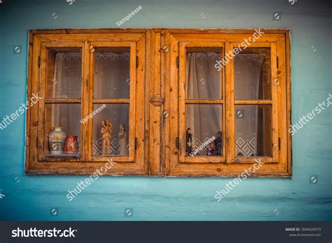 14,389 Log Cabin Window Stock Photos, Images & Photography | Shutterstock