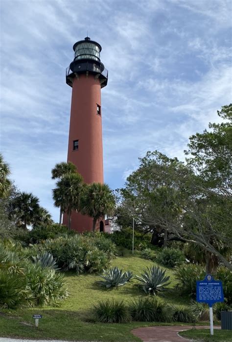 Jupiter Inlet Lighthouse – Runners Fly