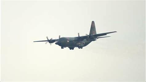 RSAF C-130H landing - YouTube