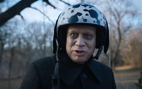 Tim Burton's 'Wednesday': Fred Armisen is Uncle Fester in new trailer