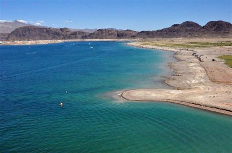 What is the closest Beach to Las Vegas Nevada?