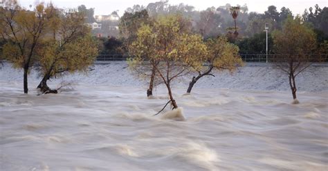 California floods strike at planners’ blind spots | Reuters