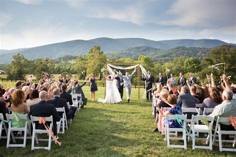 A Vineyard Wedding in Virginia's Blue Ridge - King Family Vineyards