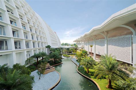 Mövenpick Hotel and Convention Centre KLIA on Behance