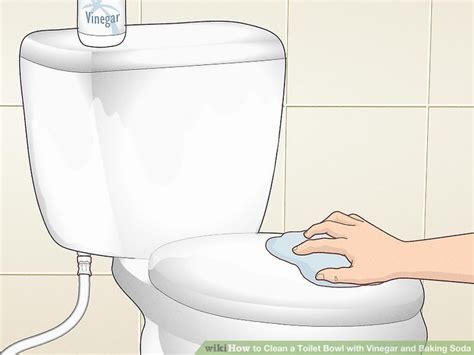 11 Easy Ways to Clean a Toilet Bowl with Vinegar and Baking Soda