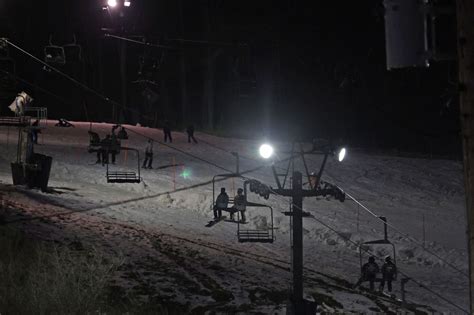 Boston Mills ski resort has plenty of snow to please the crowd on opening day (photos ...