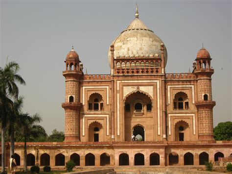 Safdarjung Tomb Historical Facts and Pictures | The History Hub