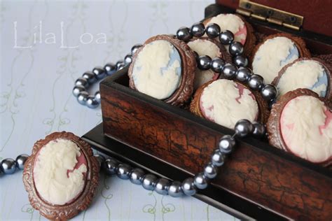 Cameo Cookies | LilaLoa: Cameo Cookies