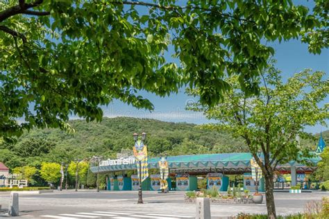 Seoul Grand Park, Seoul Land Amusement Park in Gwacheon, Korea Editorial Stock Photo - Image of ...