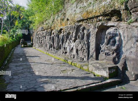 Yeh Pulu rock carvings, Bali Stock Photo - Alamy