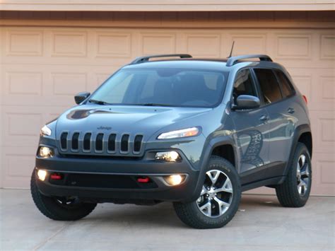 Test Drive: 2015 Jeep Cherokee Trailhawk | The Daily Drive | Consumer Guide® The Daily Drive ...