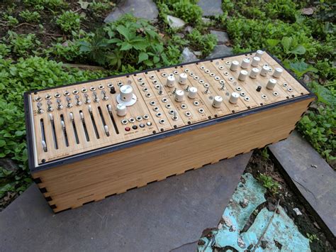 DIY Eurorack Case — stem modular Midi Controller, Old Suitcases, Diy ...