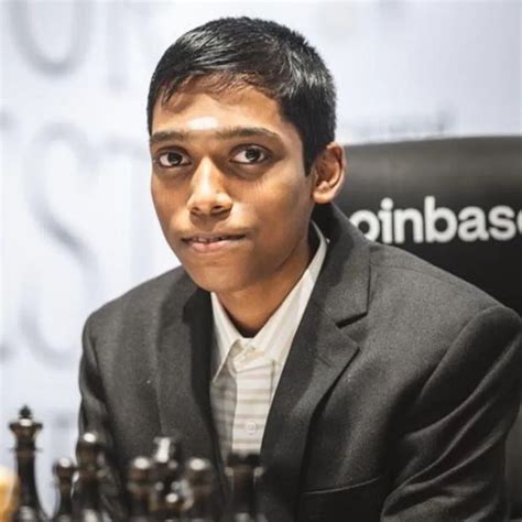 India's Chess prodigy, Rameshbabu Praggnanandhaa receives warm welcome at the airport ...