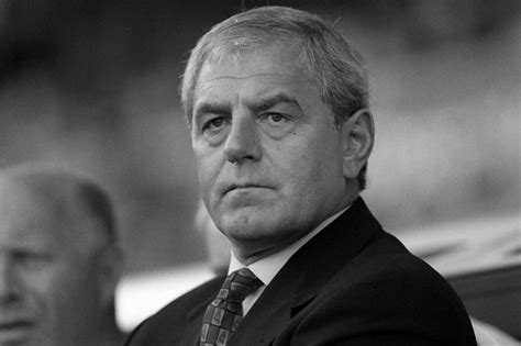 Former Everton manager Smith passes away