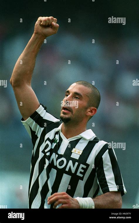 Gianluca vialli juventus hi-res stock photography and images - Alamy